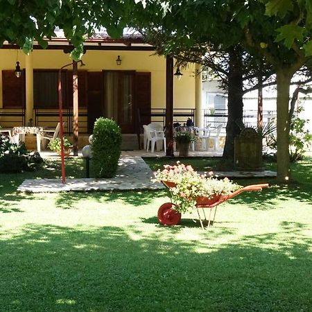 Garden Beach House Paralia Panteleimonos Exterior foto